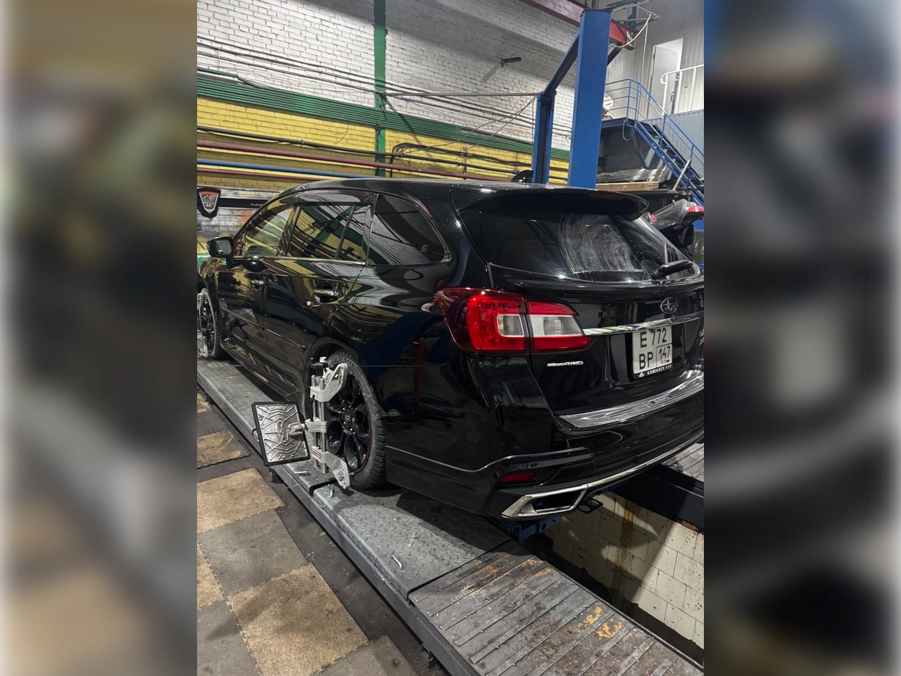 Изображение сход развала на автомобиле Subaru Levorg в СПБ